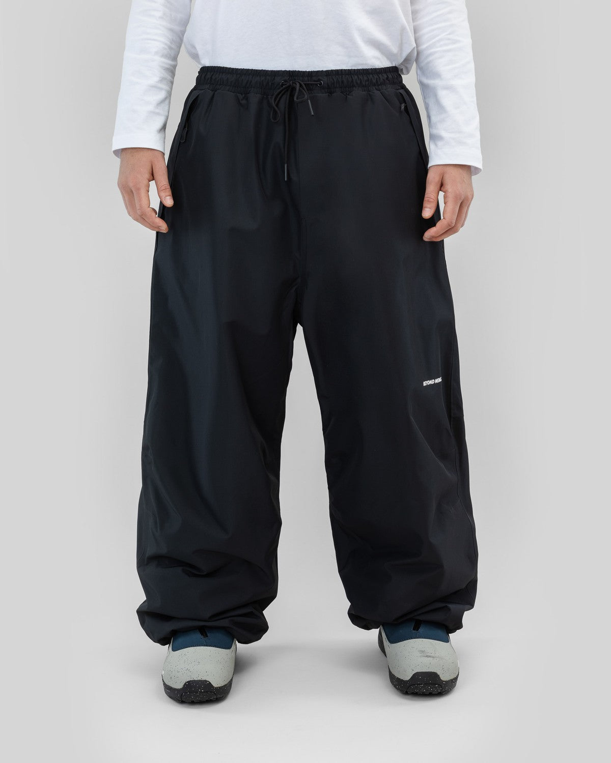 Beyond Medals Park Pants Black