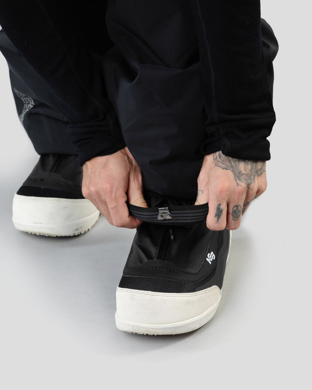Beyond Medals Cargo Pants 2L Black