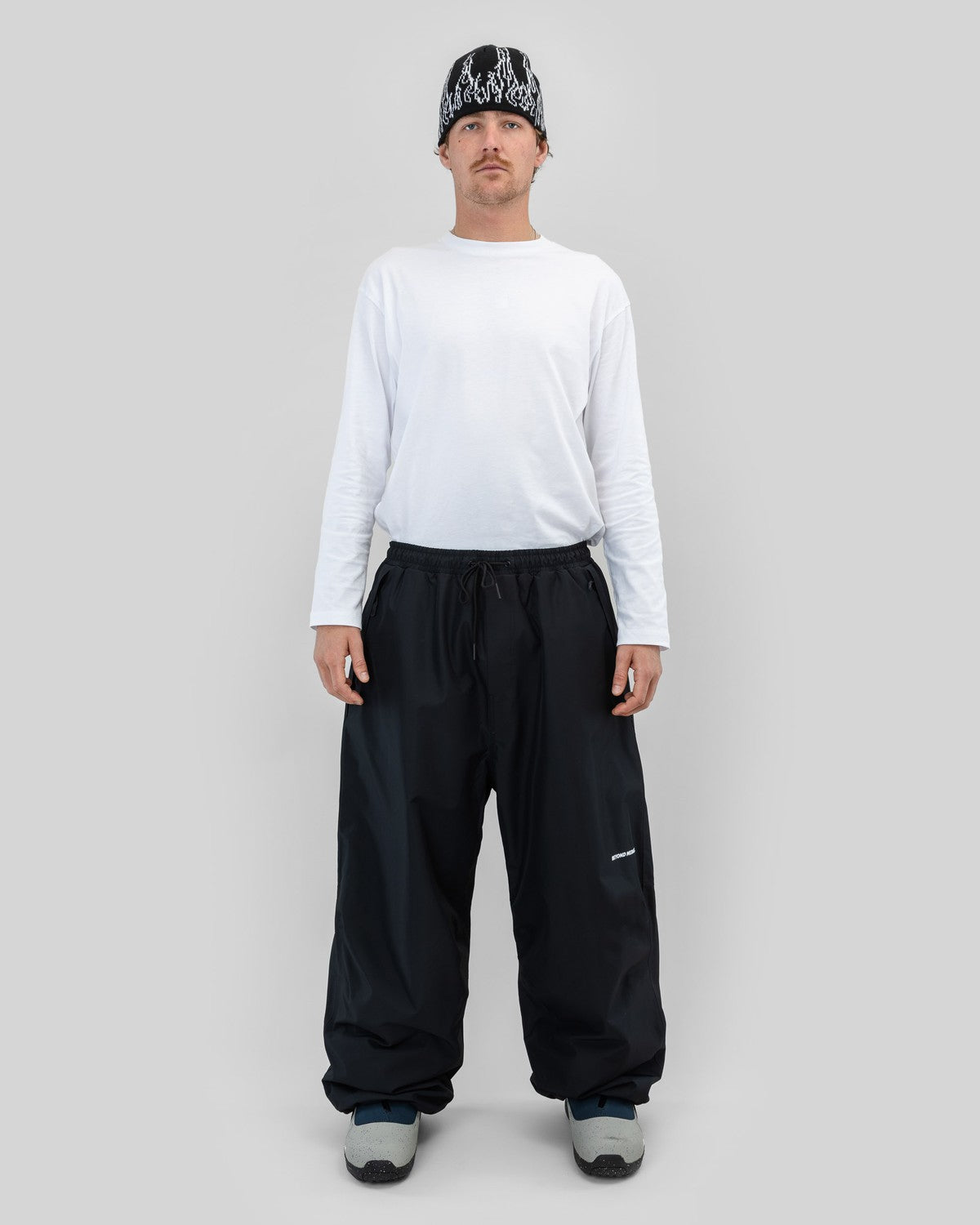 Beyond Medals Park Pants Black
