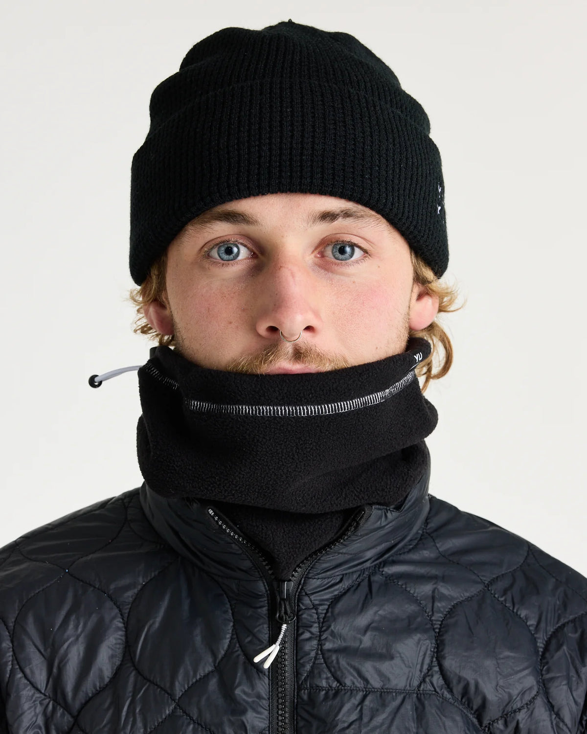 Yuki Threads Neck Doona Black