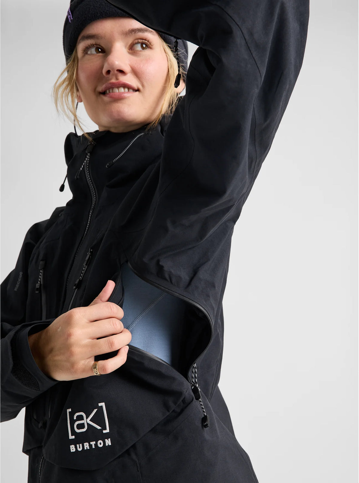 Burton Women's [ak] Swash Synthetic Insulated GORE-TEX® 2L Jacket True Black 2027