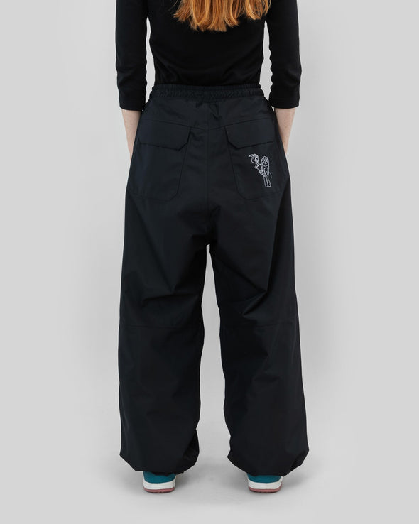 Beyond Medals Park Pants Black