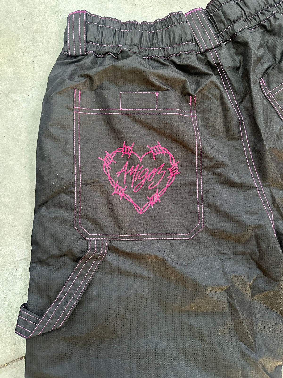 Whiteroom x Amigoz Barbed Heart Carpenter Snow Pants Black Pink