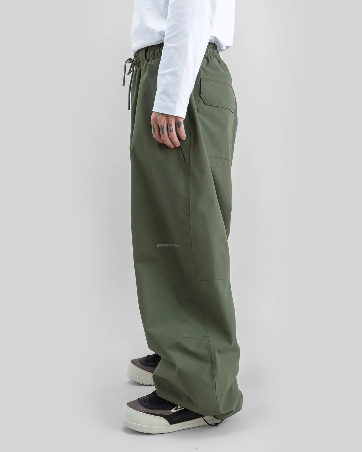 Beyond Medals Park Pants Dark Green