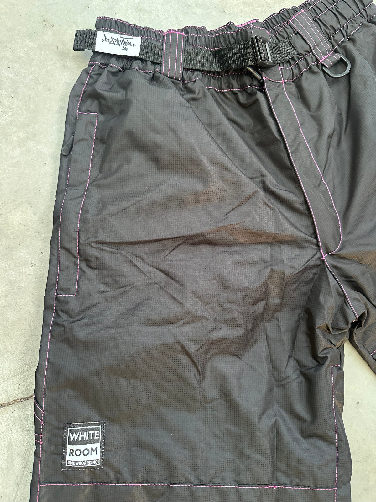 Whiteroom x Amigoz Barbed Heart Carpenter Snow Pants Black Pink