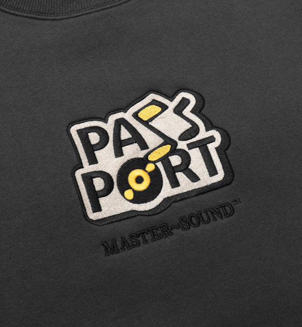 PASS~PORT Master~Sound Embroidered Sweater Tar