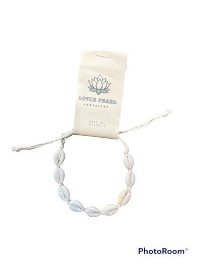 Lotus Pearl White Shell Bracelet