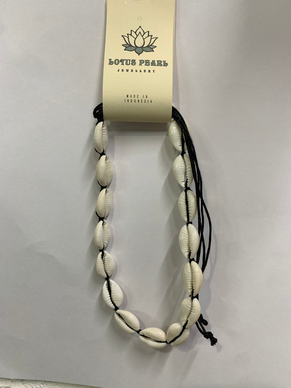 Lotus 2025 pearl necklace